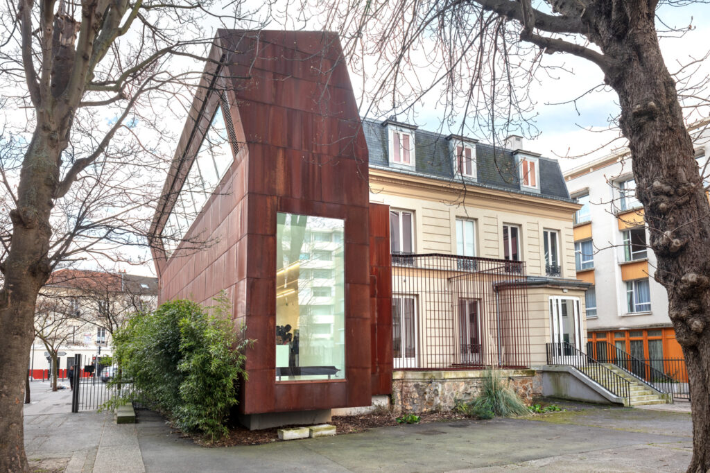 Le Centre Tignous d’Art Contemporain : Un Lieu Culturel Incontournable à Montreuil